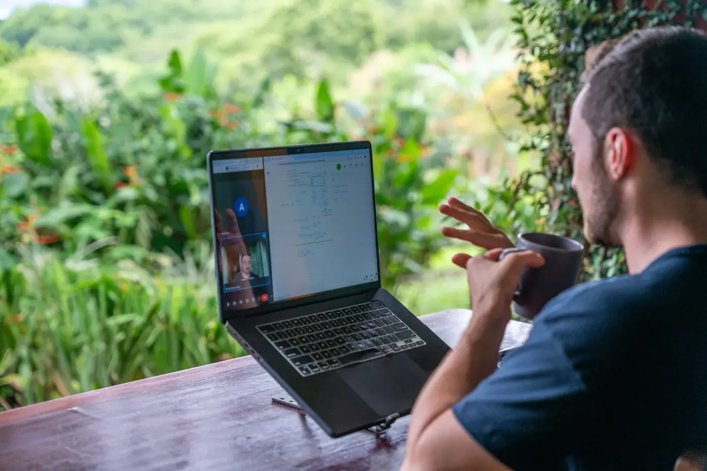 Patrick Ohlenschlager conducting an online maths tutoring session
