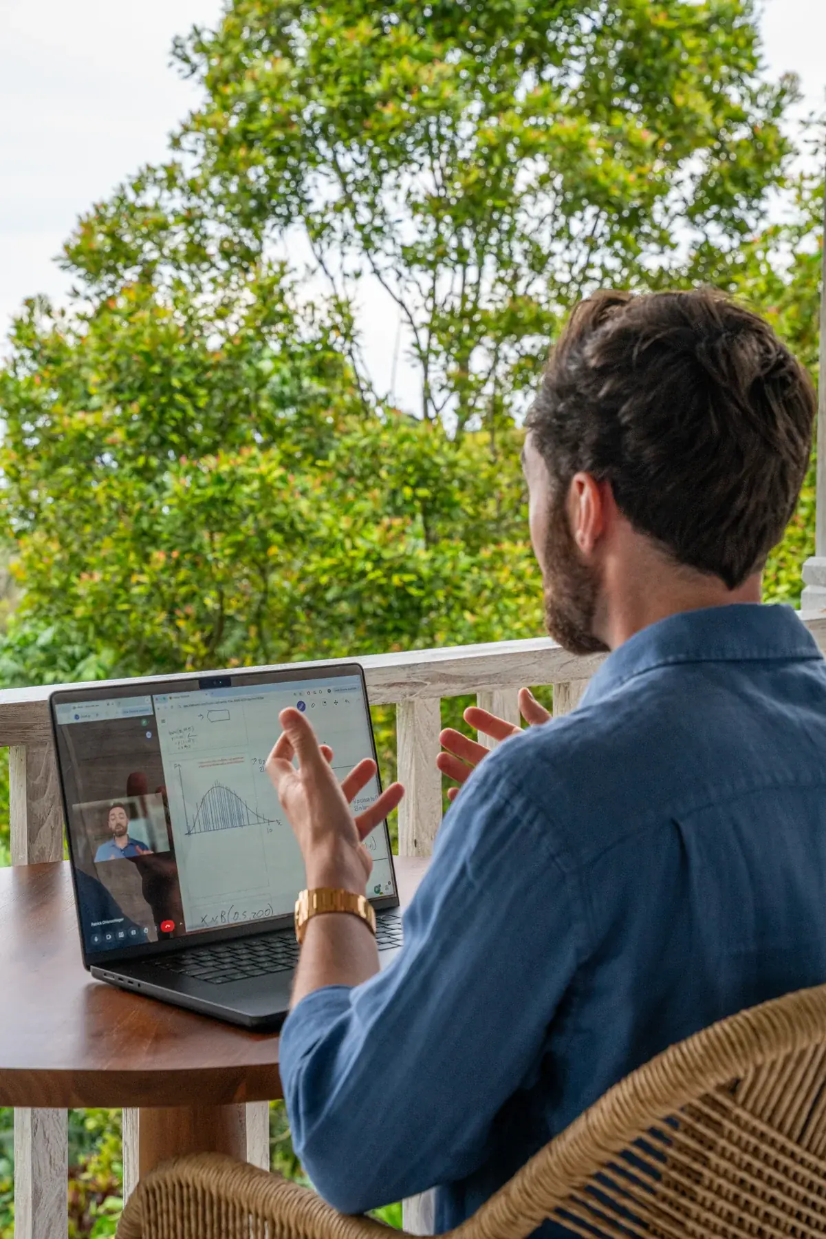 Patrick Ohlenschlager conducting an online maths lesson
